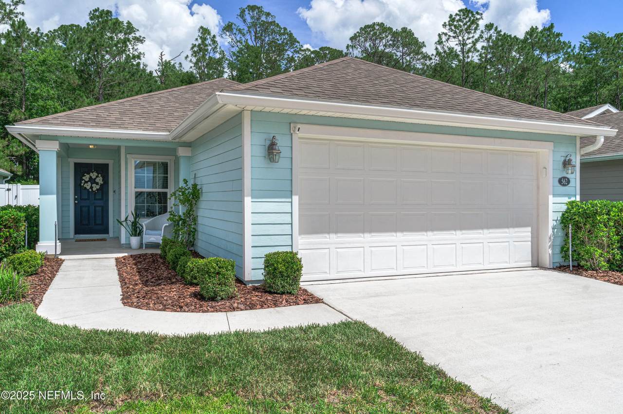 562 Bluejack Lane - Photo 1