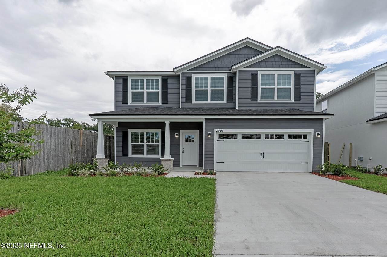2046 White Avenue - Photo 1