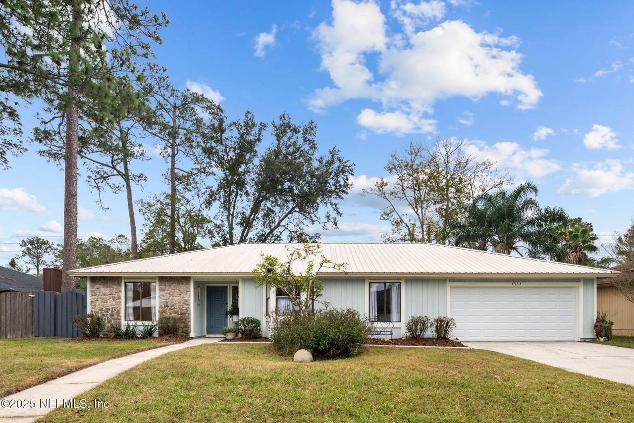 4334 Tanglewilde Drive - Photo 1