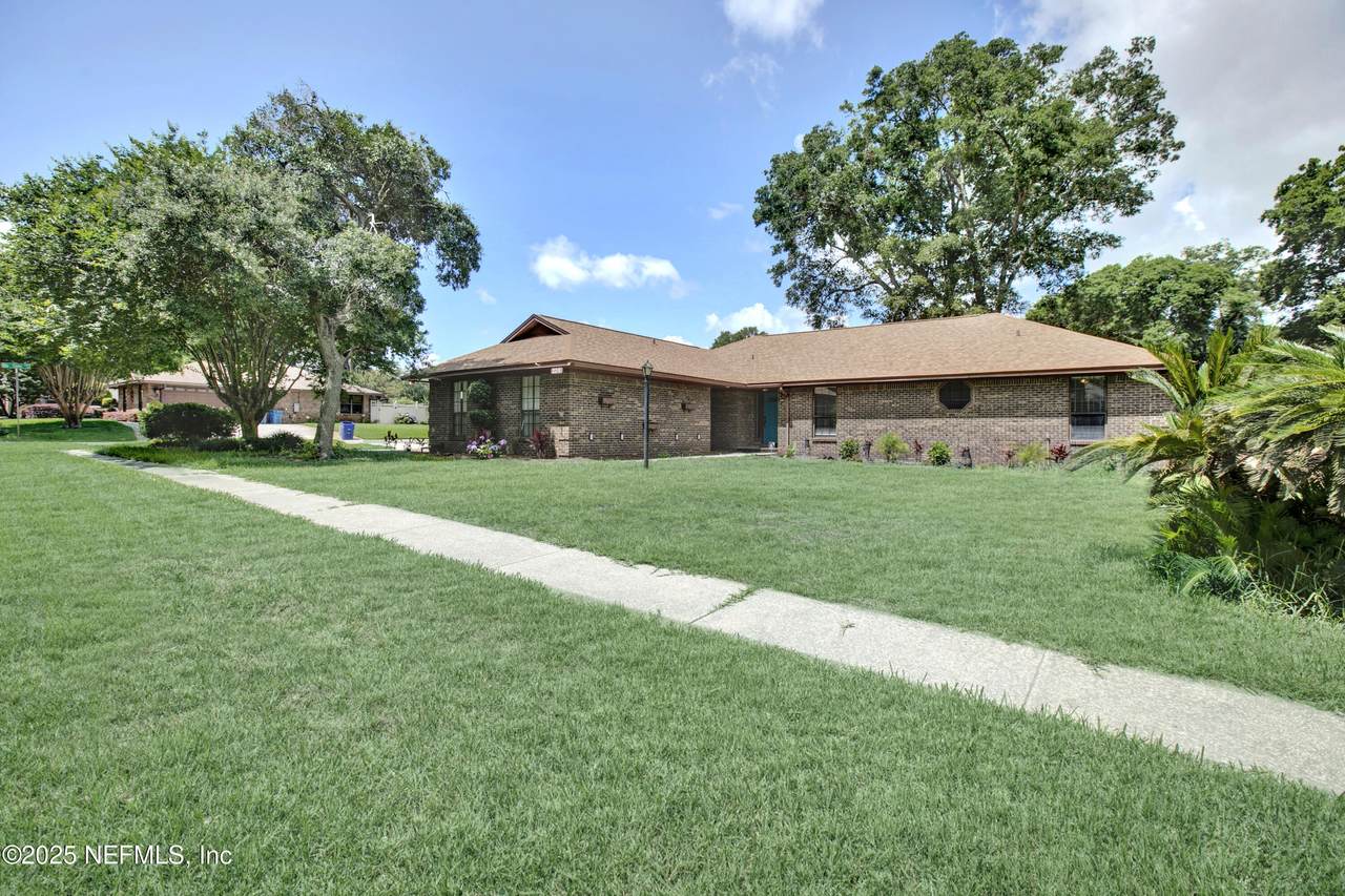 2210 Broadwater Drive - Photo 1