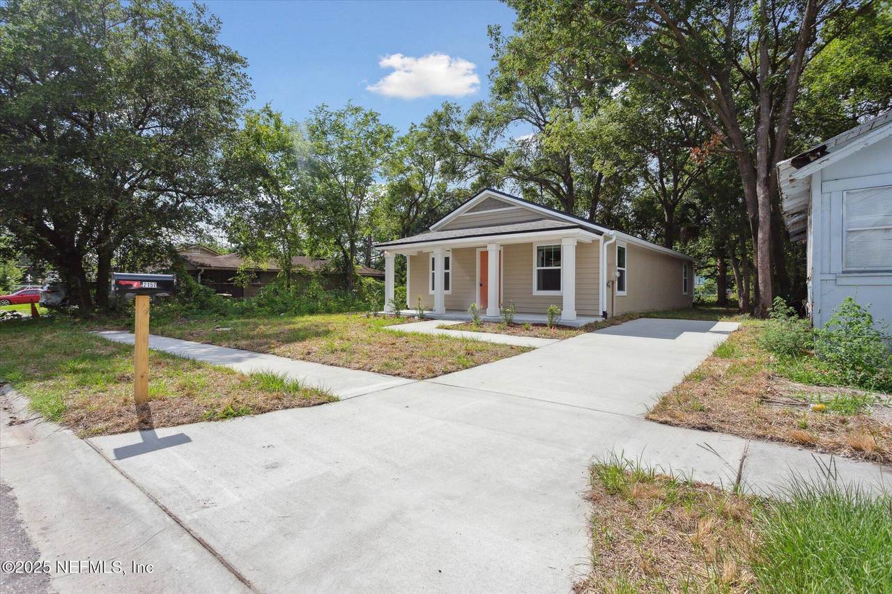 2157 Mcquade Street - Photo 1