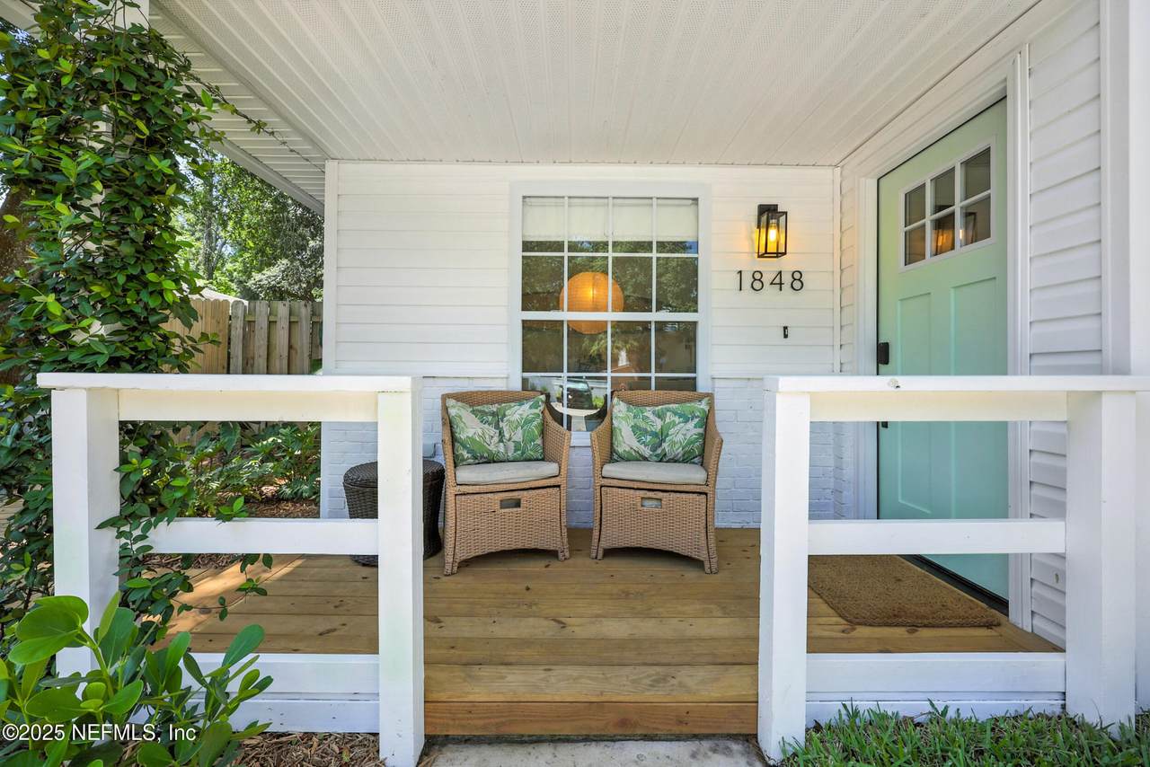 1848 Forsyth Court - Photo 1