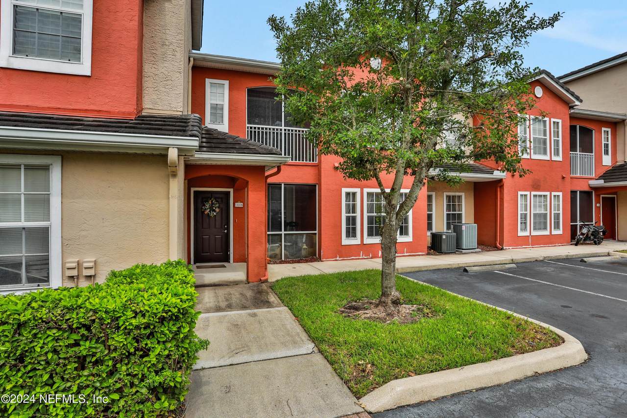 10075 Gate Parkway - Photo 1