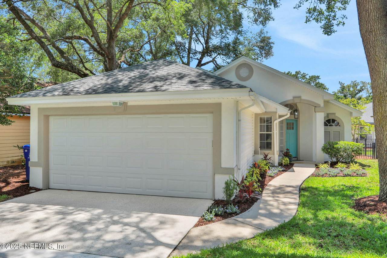 732 Putters Green Way - Photo 1