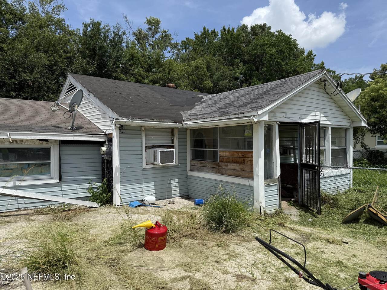 1222 Mull Street - Photo 1