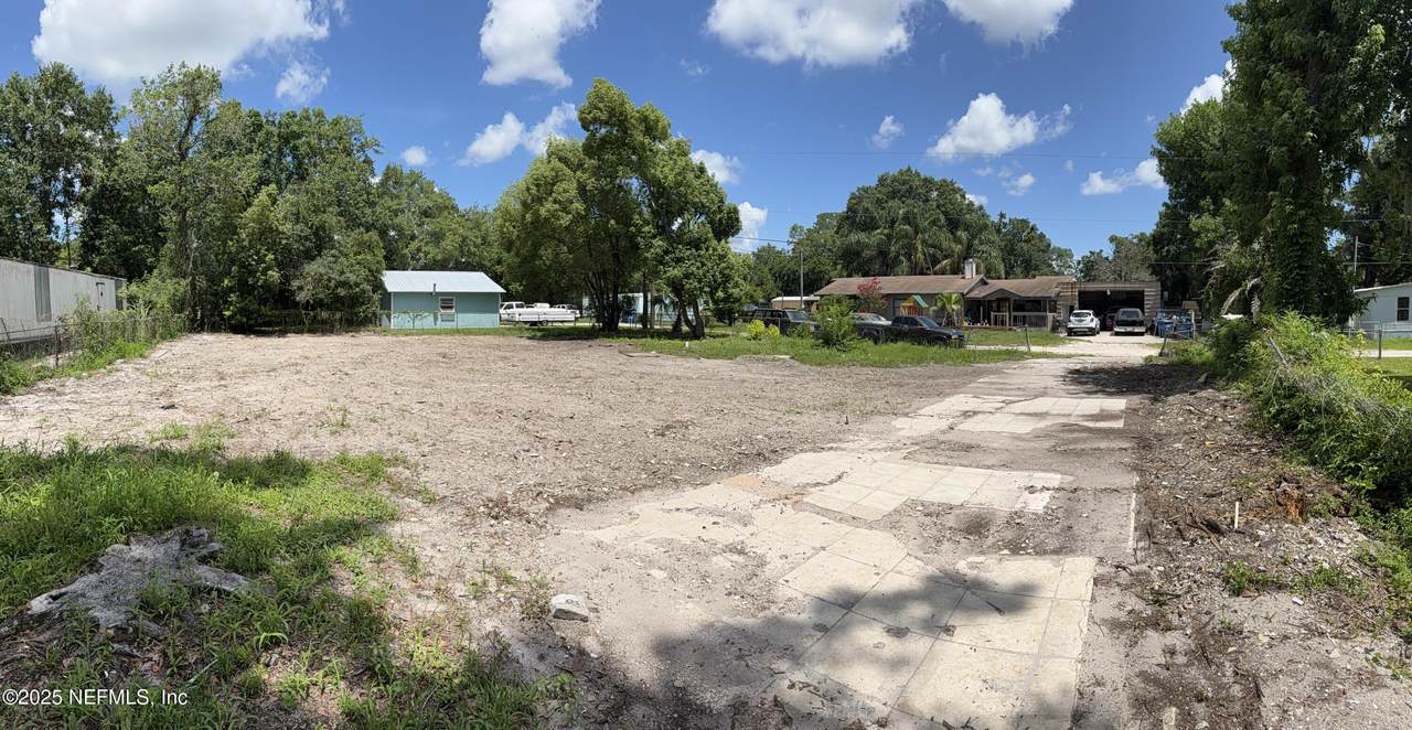 10262 Astronaut Court - Photo 1