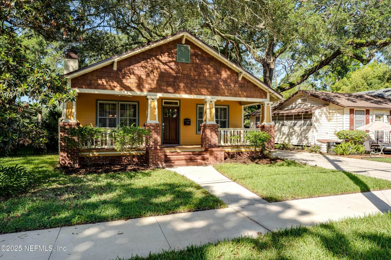1580 Glendale Street - Photo 1