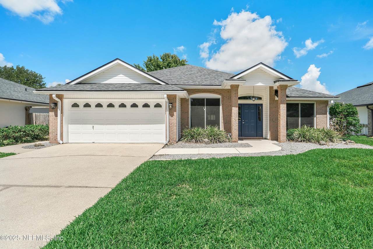 429 Bridgestone Avenue - Photo 1