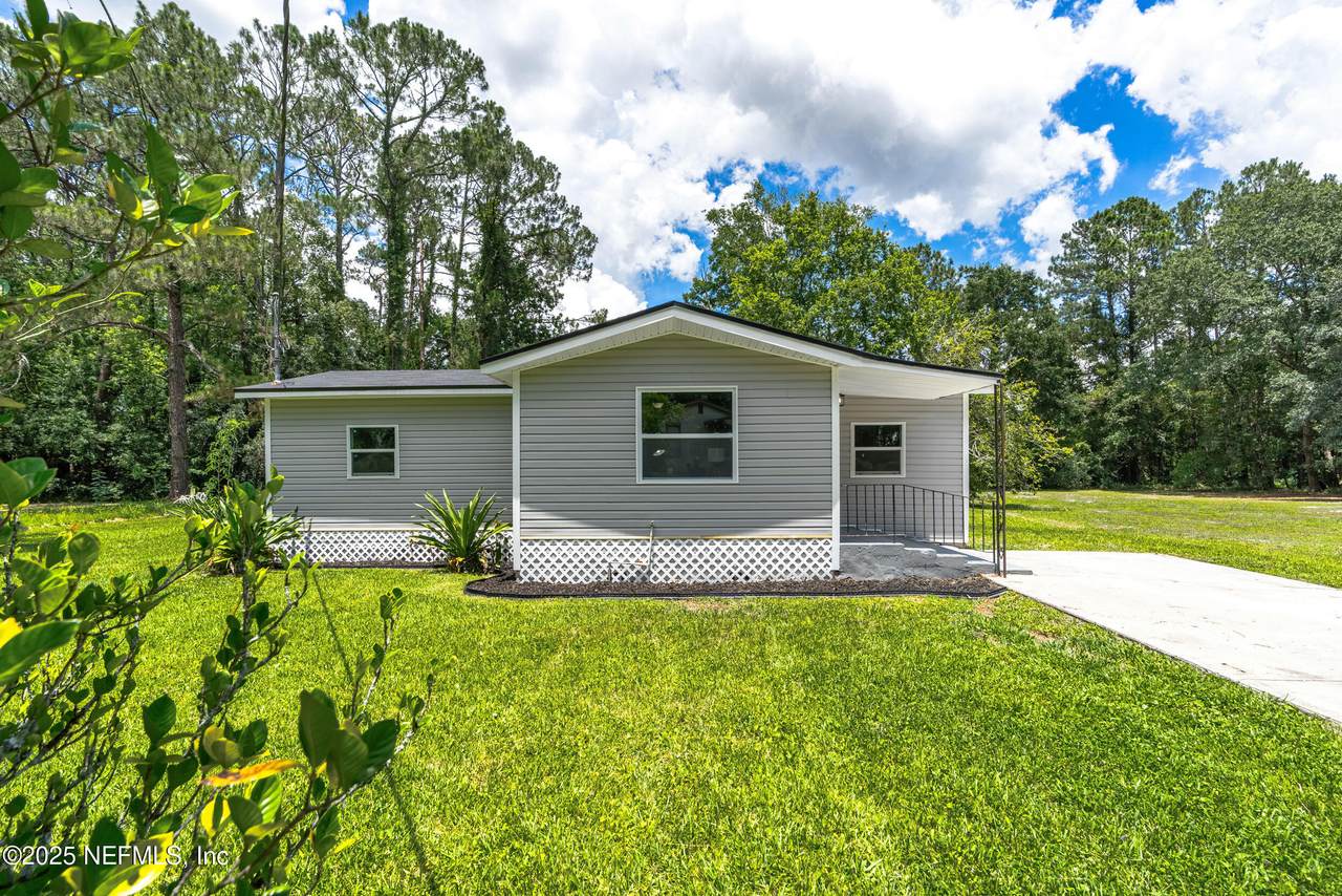 7437 Oriole Street - Photo 1