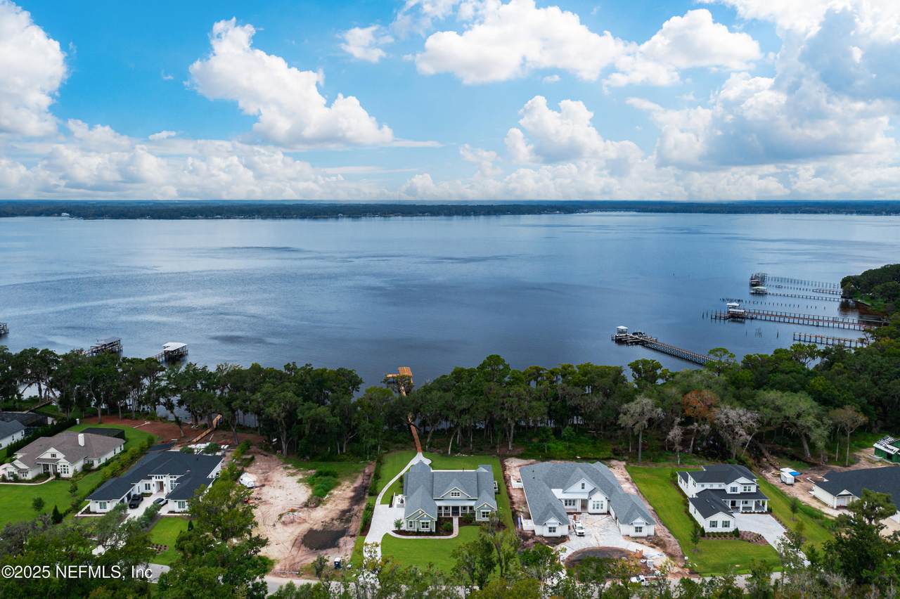 330 Hallowes Cove - Photo 1