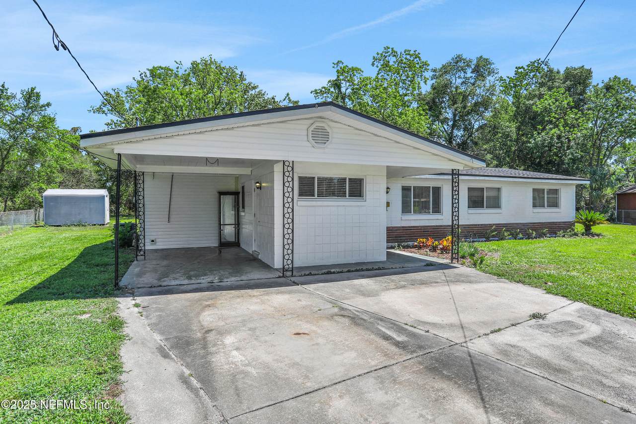 2023 Betsy Drive - Photo 1