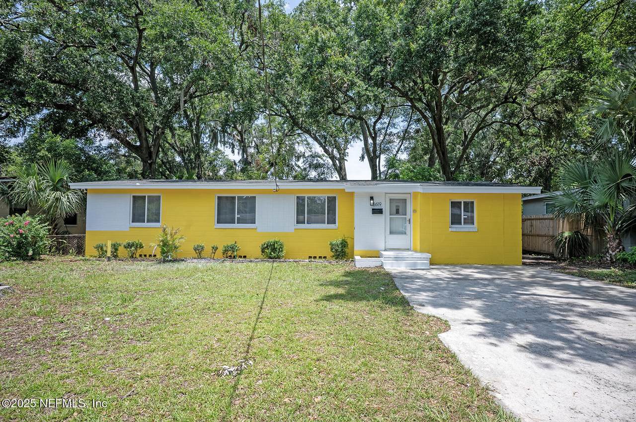 5619 Oliver Street - Photo 1