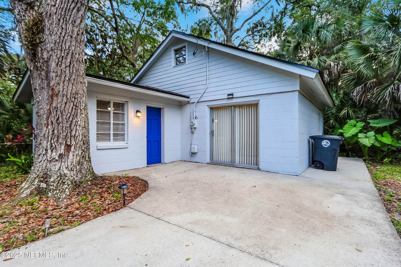 246 Jasmine Street - Photo 1