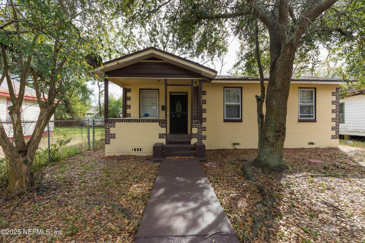 1272 27TH Street - Photo 1