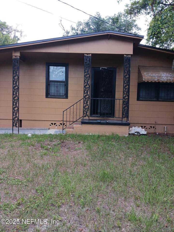 6817 West Virginia Avenue - Photo 1
