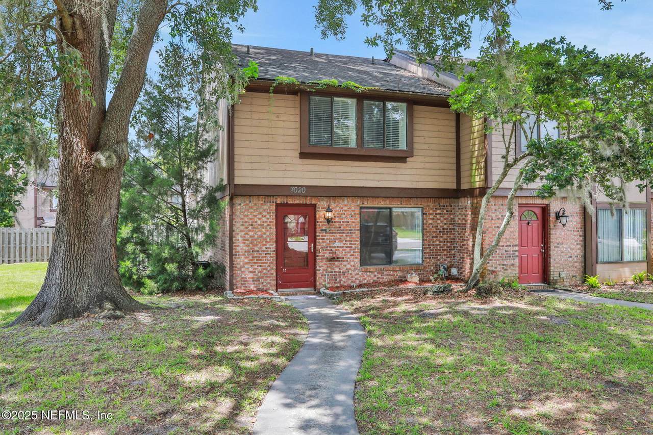 7020 Prestwick Circle - Photo 1