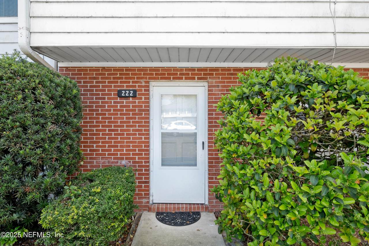 222 Kettering Court - Photo 1