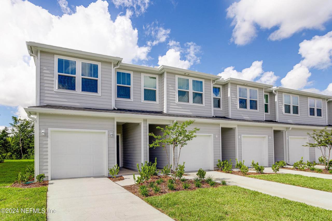 578 Holly Lakes Drive - Photo 1