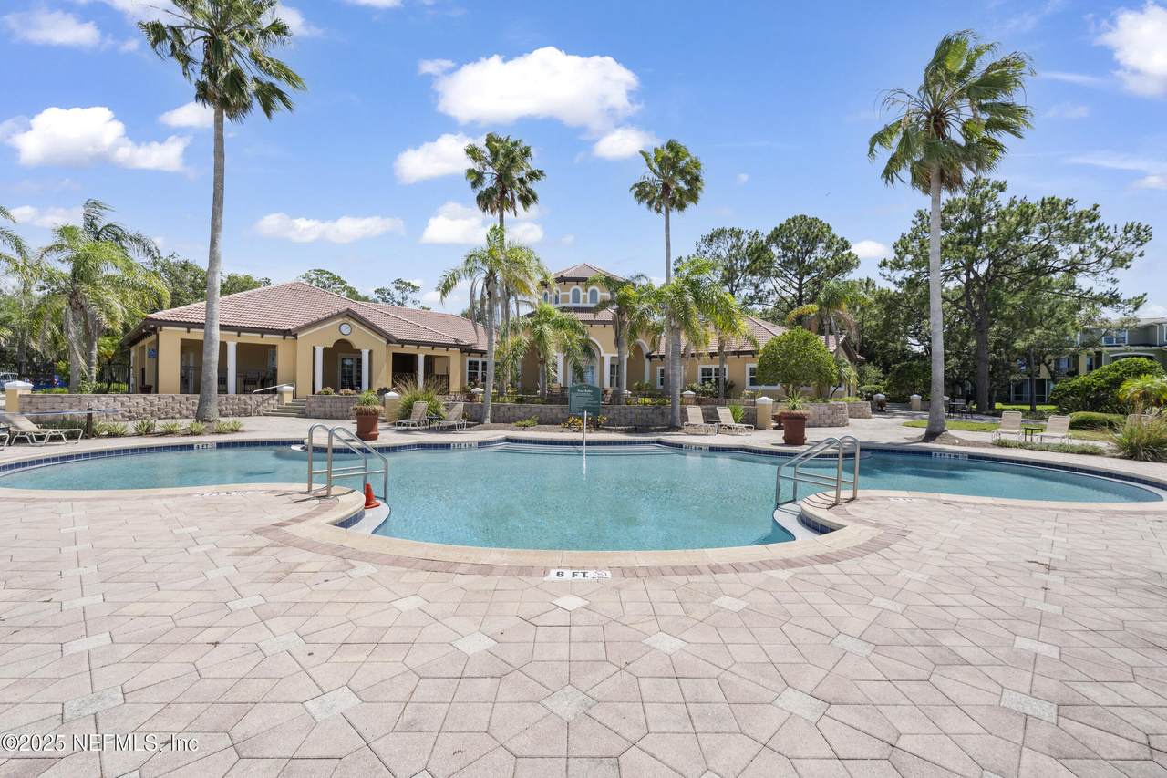 4000 Grande Vista Boulevard - Photo 1