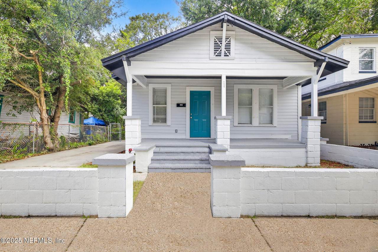 1539 7TH Street - Photo 1