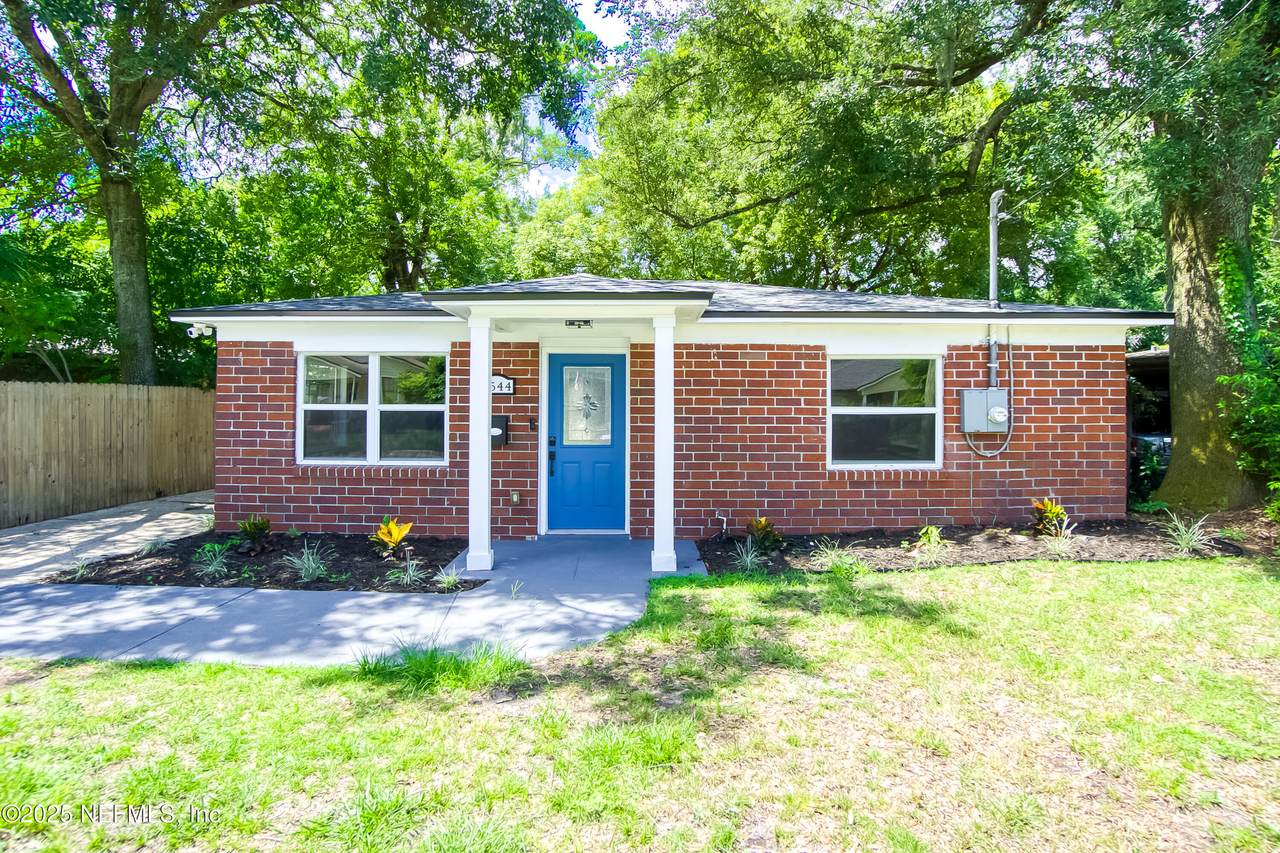 3544 College Place - Photo 1