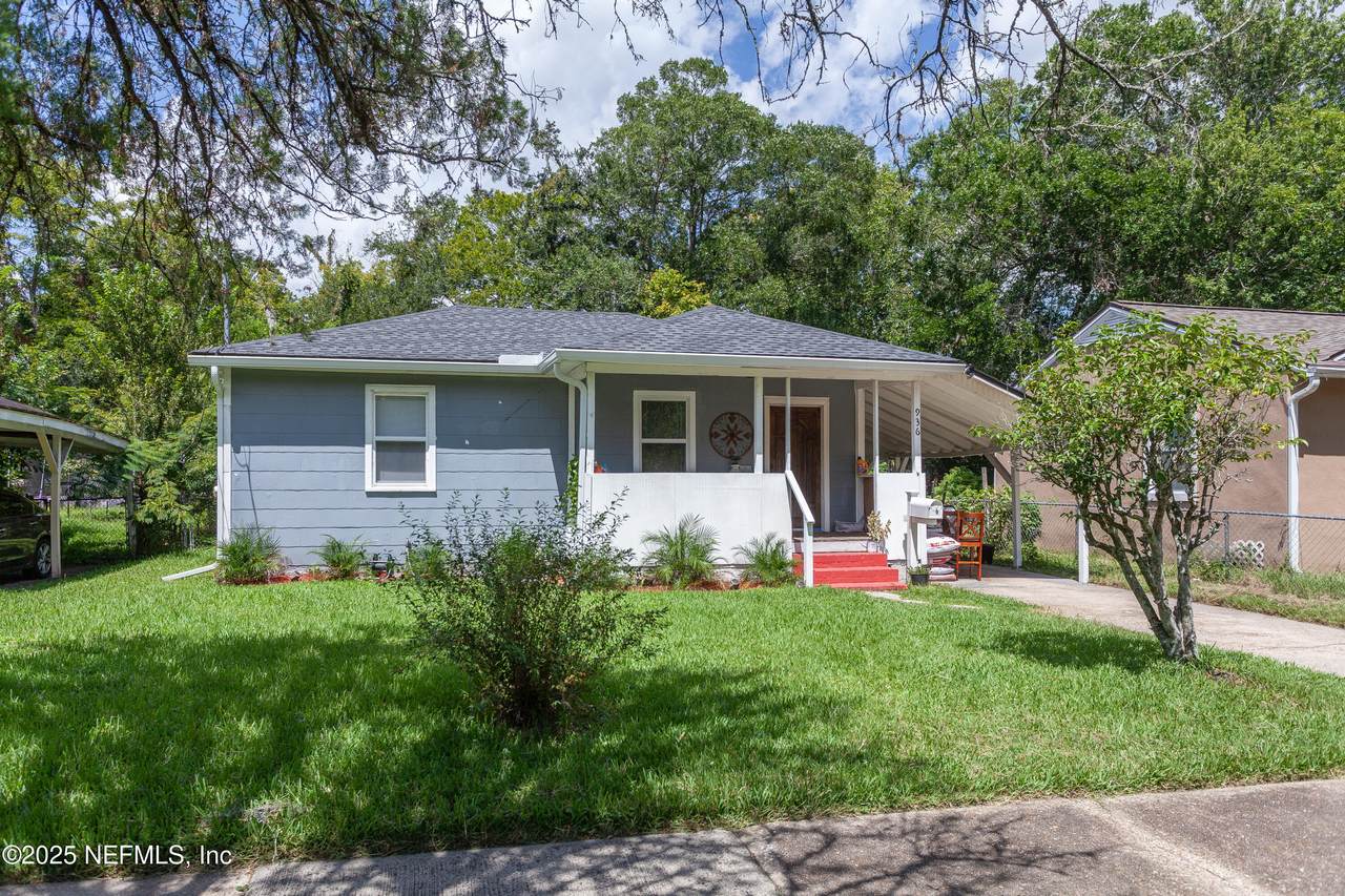 936 Saranac Street - Photo 1