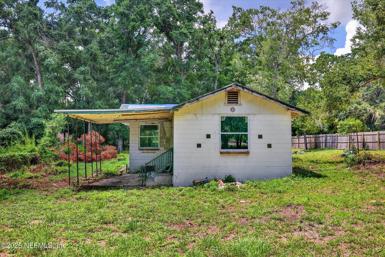 9248 Ridge Boulevard - Photo 1