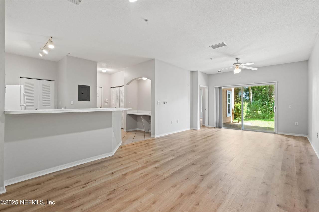 535 Florida Club Boulevard - Photo 1