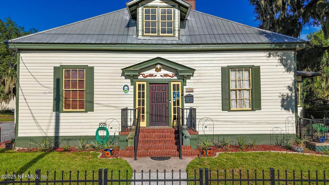 117 3RD Street - Photo 1