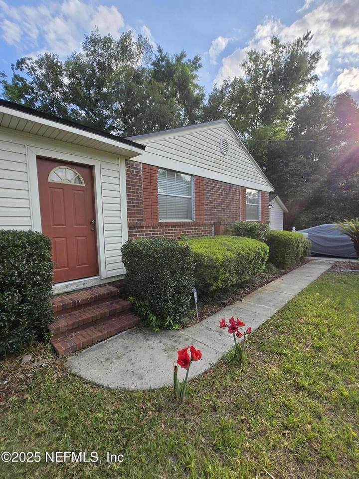 3224 Claremont Road - Photo 1