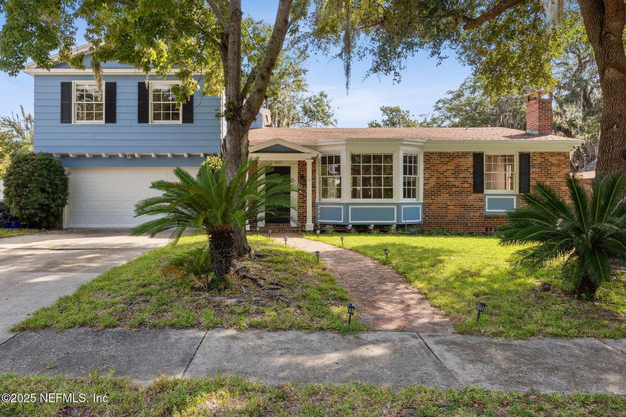 1825 Elizabeth Place - Photo 1
