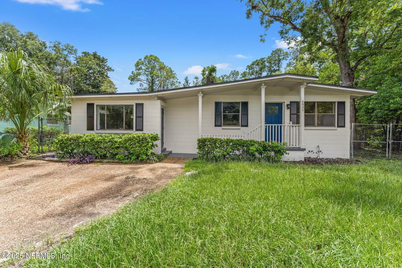 4924 Vermont Road - Photo 1