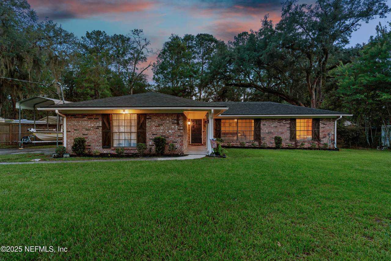 884 Live Oak Lane - Photo 1