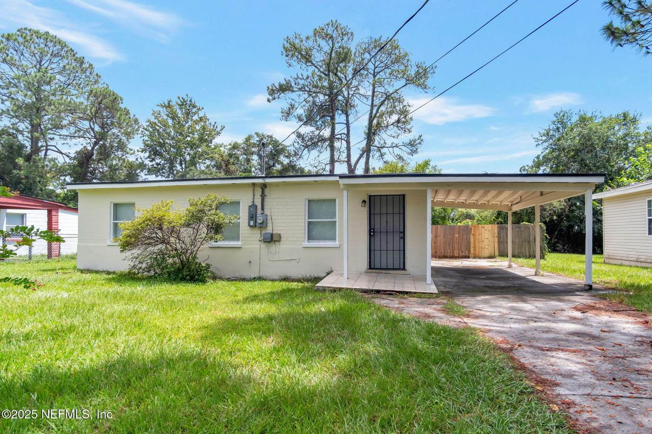 3622 Ardisia Road - Photo 1