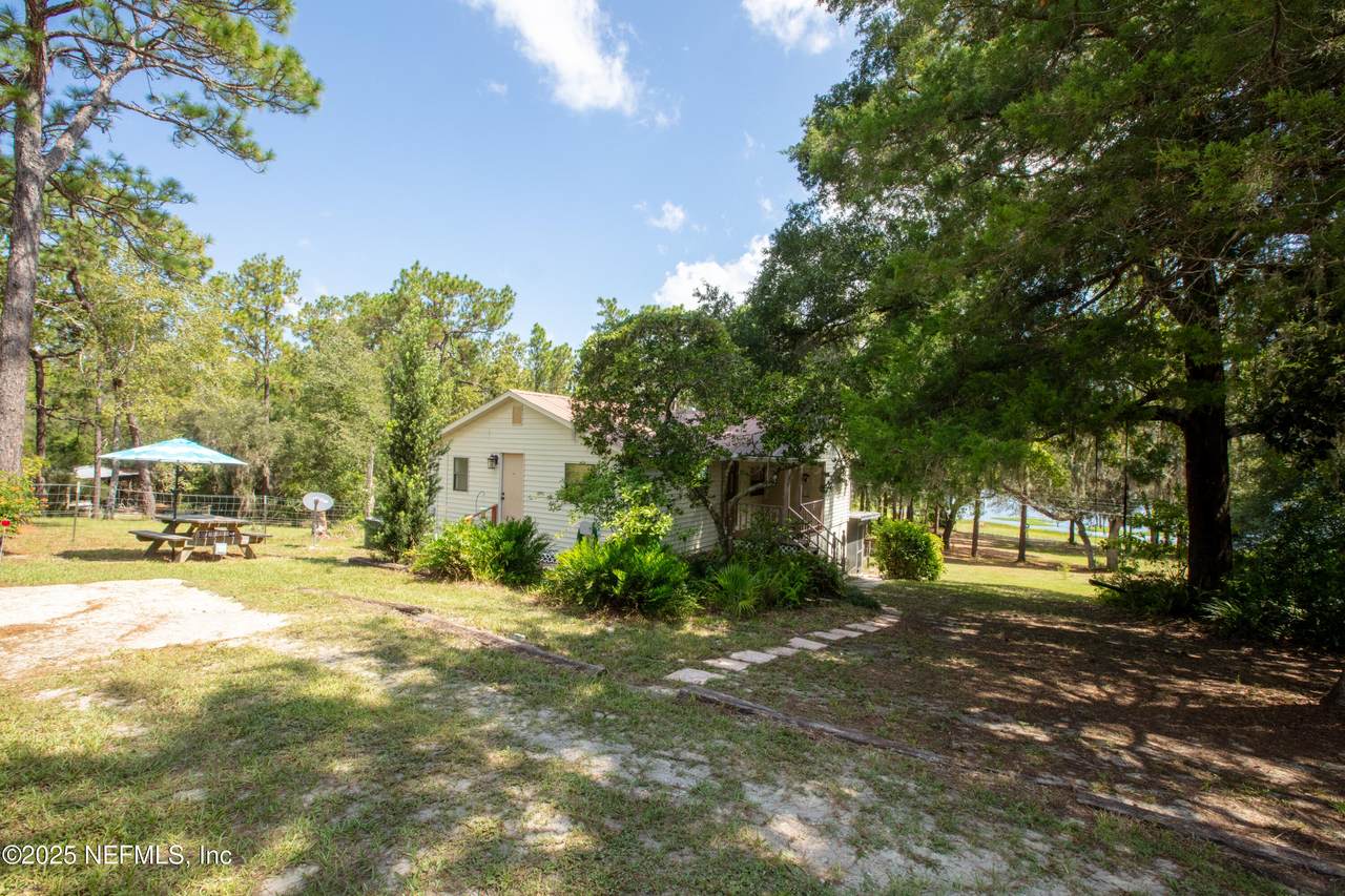 333 46TH Loop - Photo 1