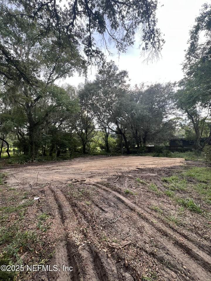 6081 State Road 100 - Photo 1