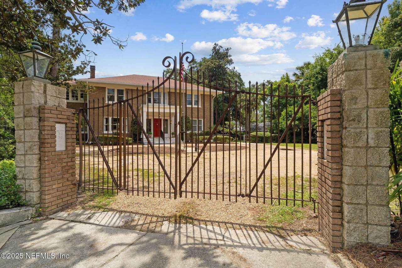 3030 St Johns Avenue - Photo 1