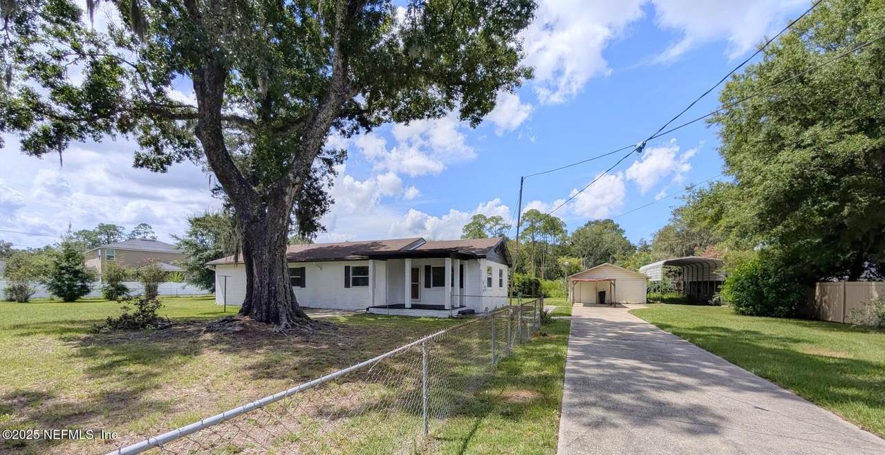 10128 Hood Road - Photo 1