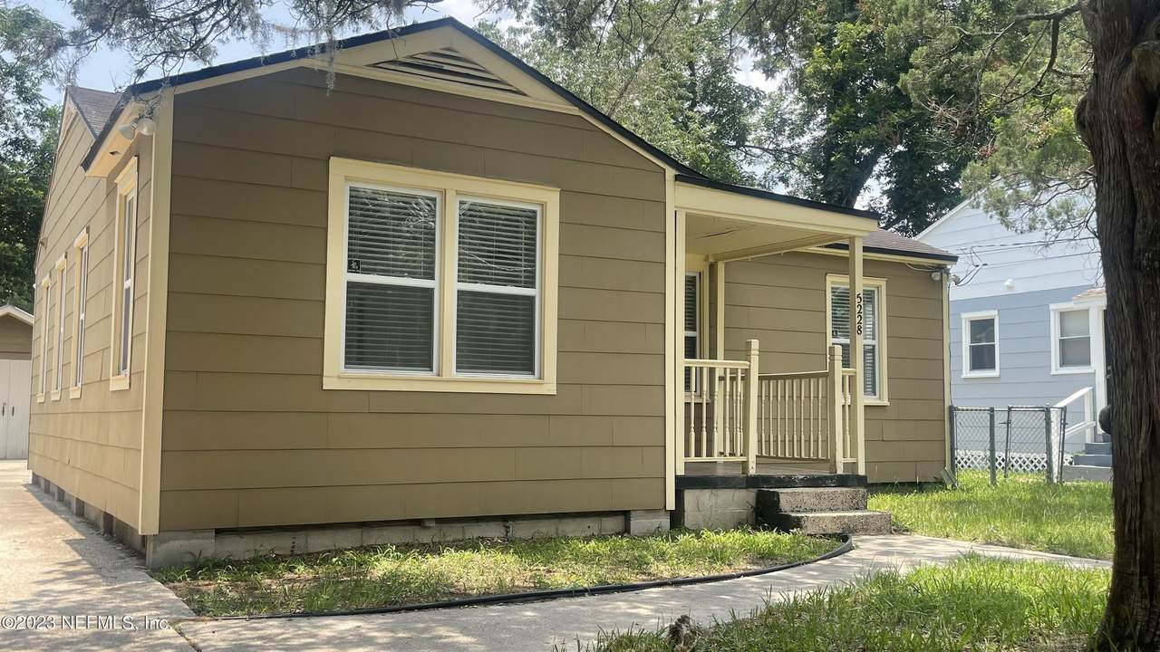 5228 Sunderland Road - Photo 1