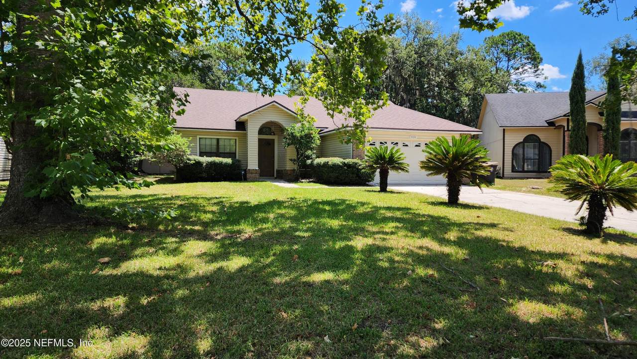 8800 Mountain Lake Drive - Photo 1