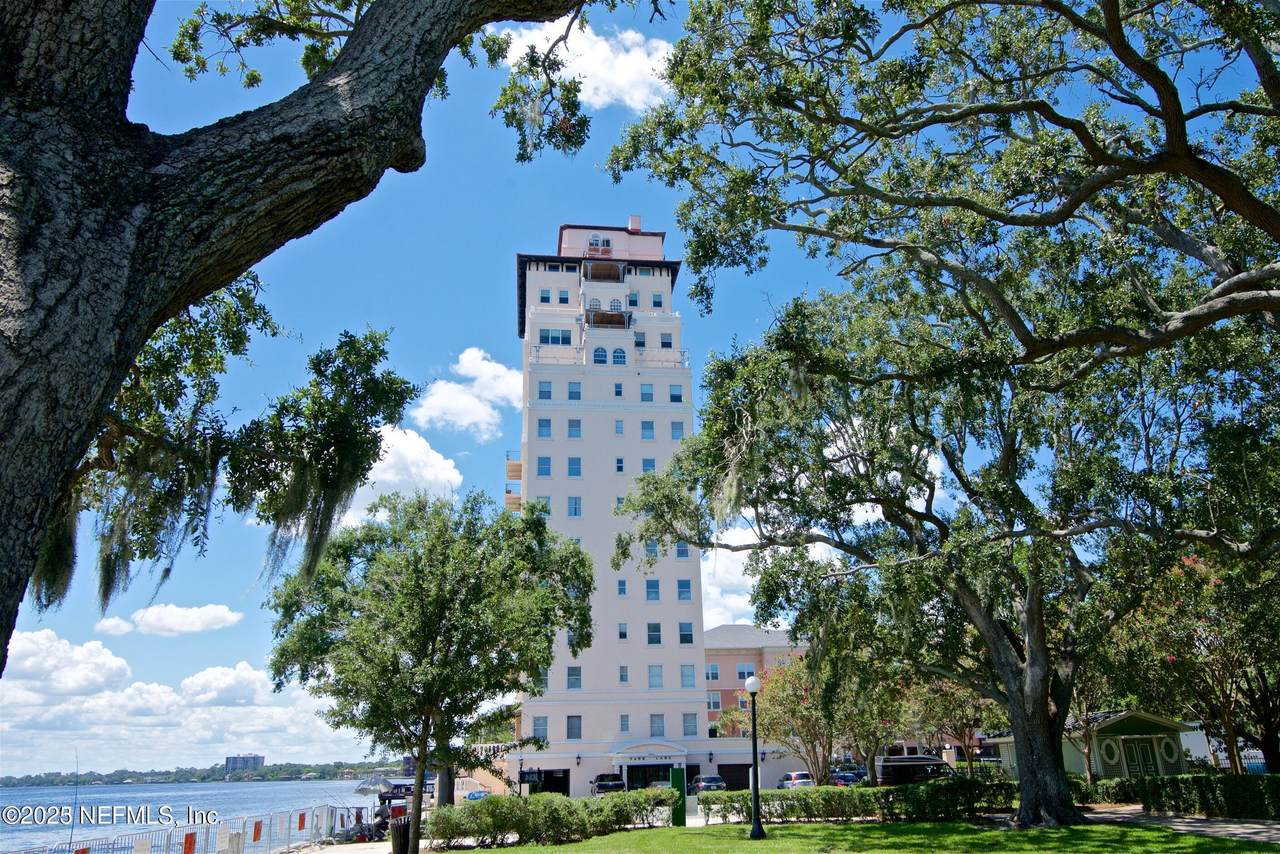 1846 Margaret Street - Photo 1