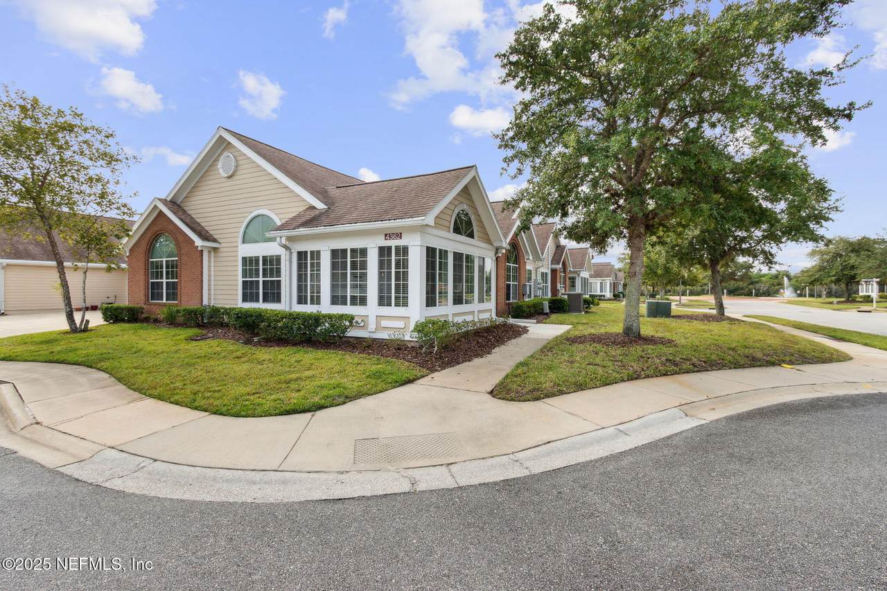 4362 Edgewater Crossing Drive - Photo 1