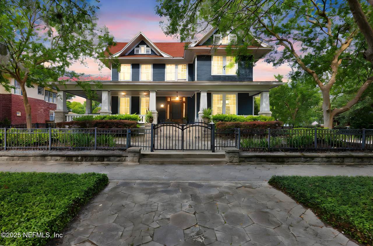 1102 Copeland Street - Photo 1