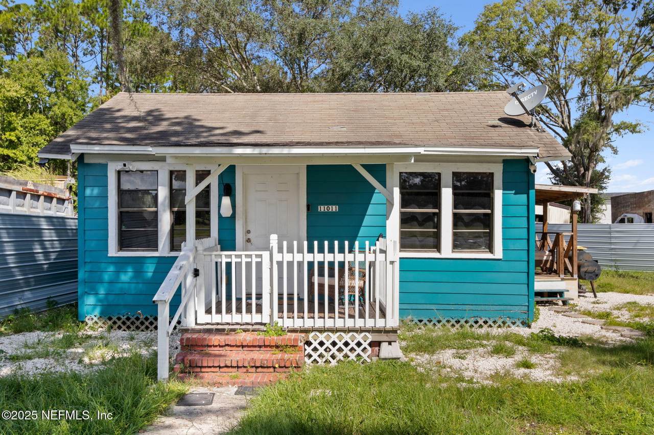 11011 Normandy Boulevard - Photo 1