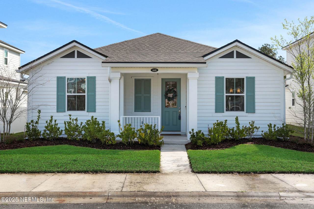 668 Palmetto Place - Photo 1