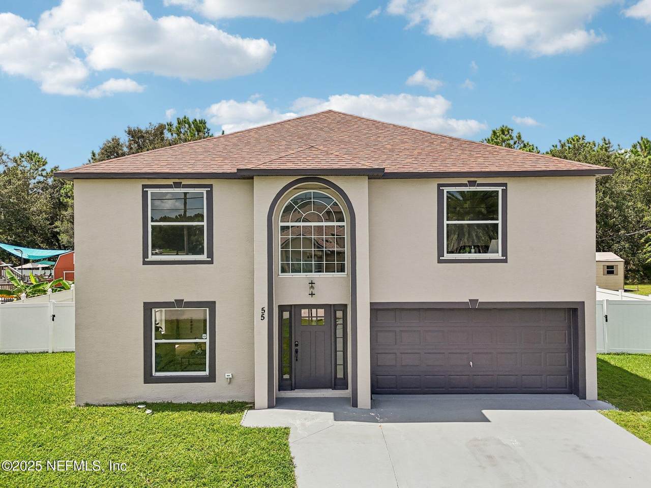 55 London Drive - Photo 1