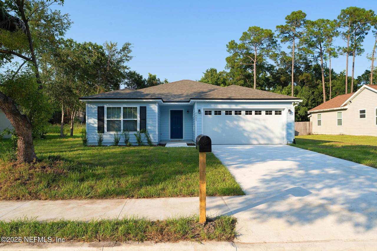 2005 Benedict Road - Photo 1