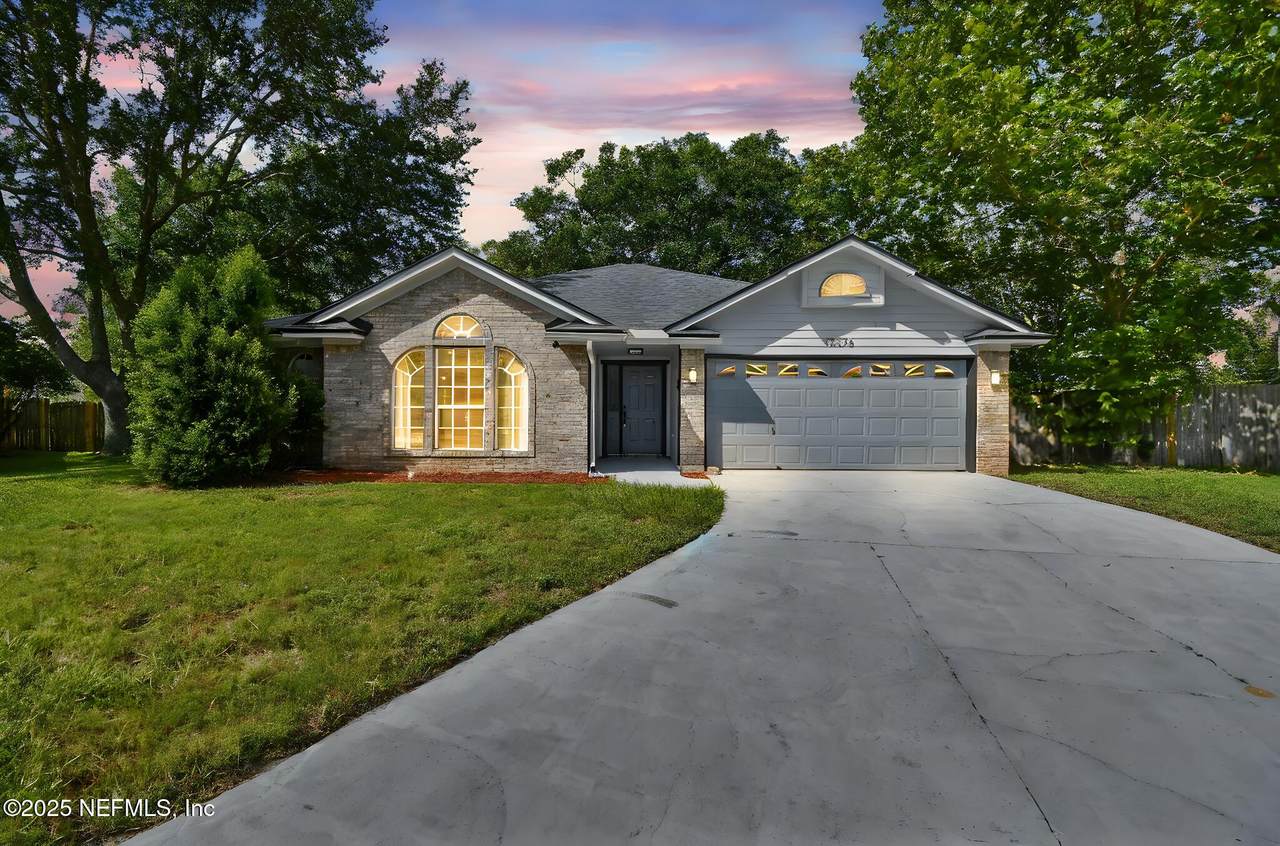 12376 Eagles Claw Lane - Photo 1