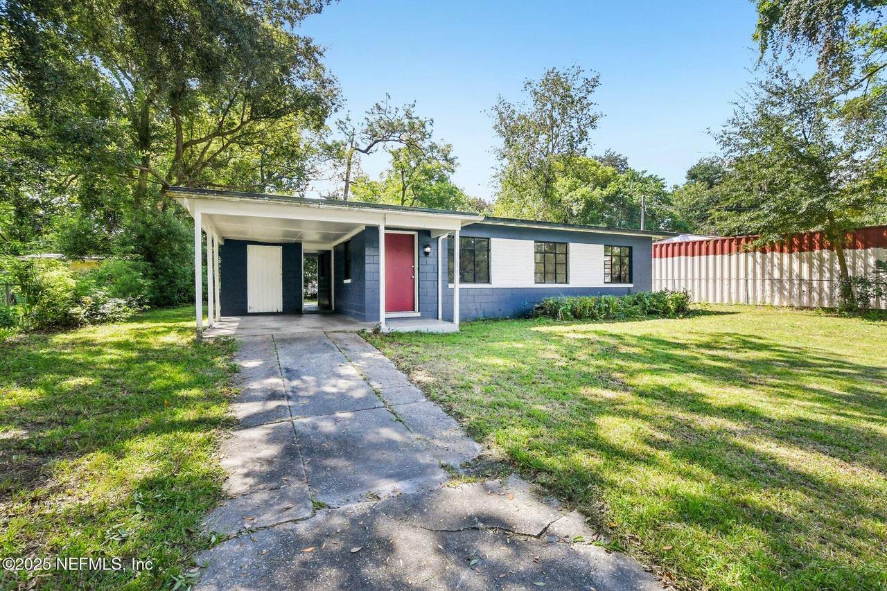 5130 Corsair Avenue - Photo 1