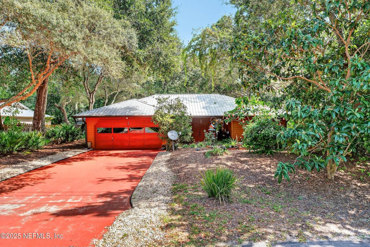 137 Lobelia Road - Photo 1